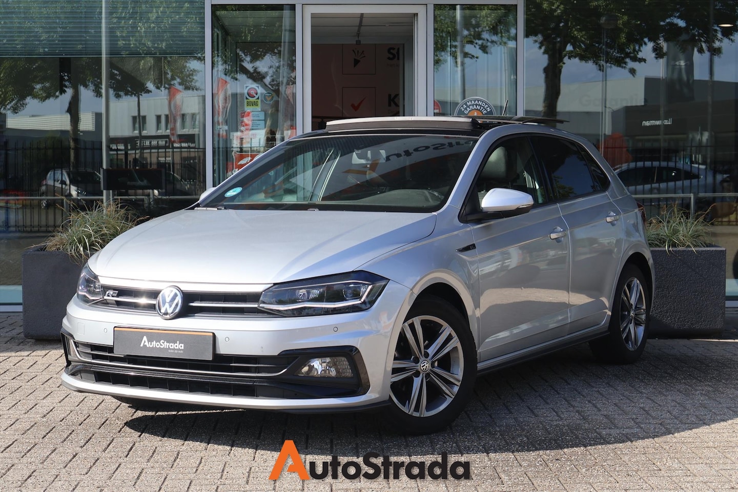 Volkswagen Polo - 1.0 R-Line TSI 95PK | Camera | Pano | Keyless | Adaptive | Climate | Beats | Navi | Carpla - AutoWereld.nl