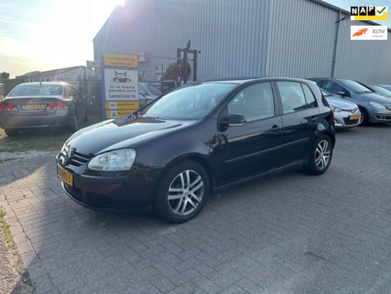 Volkswagen Golf - 1.6 Trendline AUTOMAAT - AutoWereld.nl