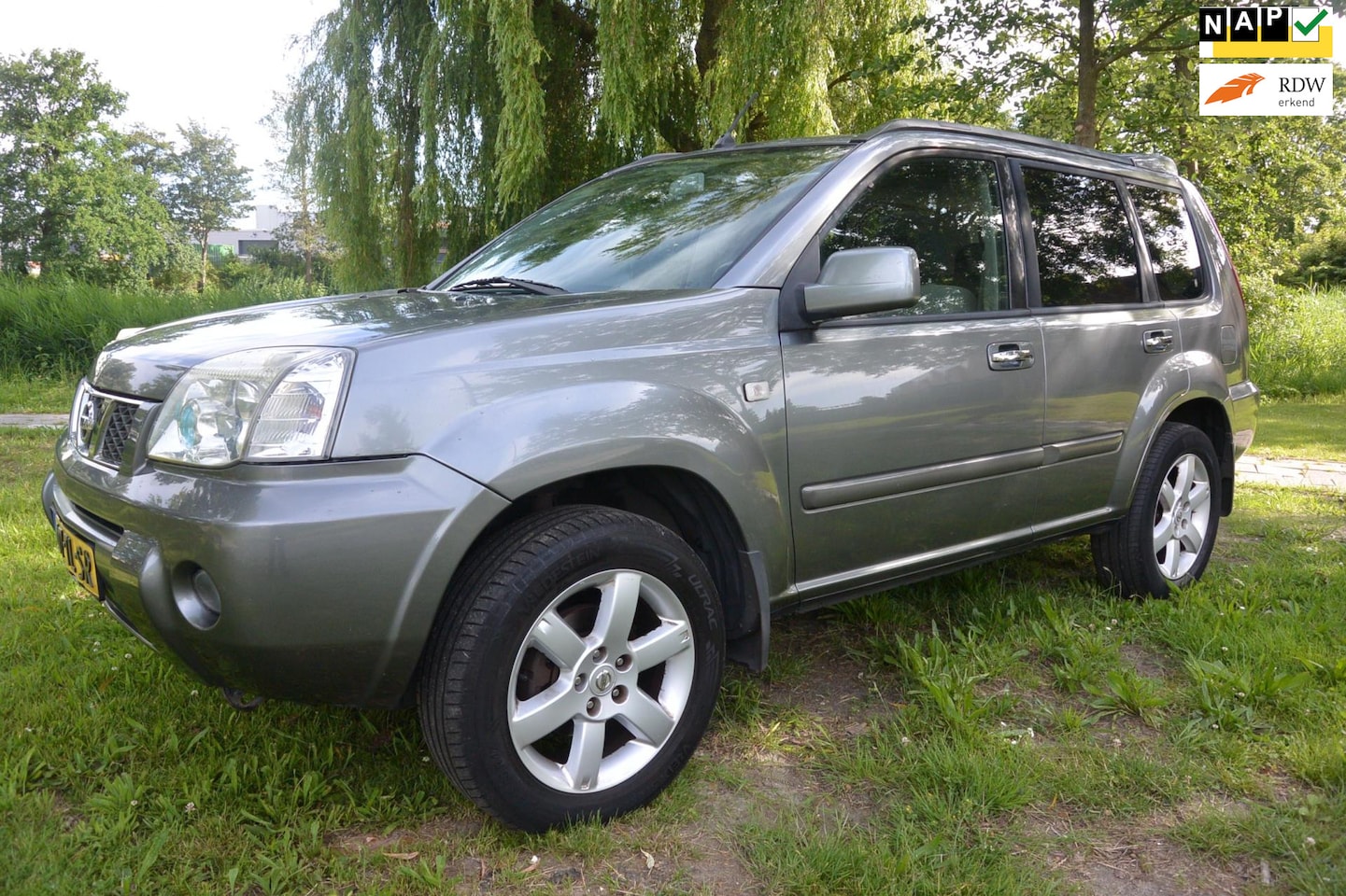 Nissan X-Trail - 2.5 Elegance*4X4*airco*cruise*panorama*navigatie - AutoWereld.nl