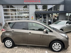 Toyota Verso S - 1.3 16v VVT-i Aspiration A/T + 12 MND BOVAG