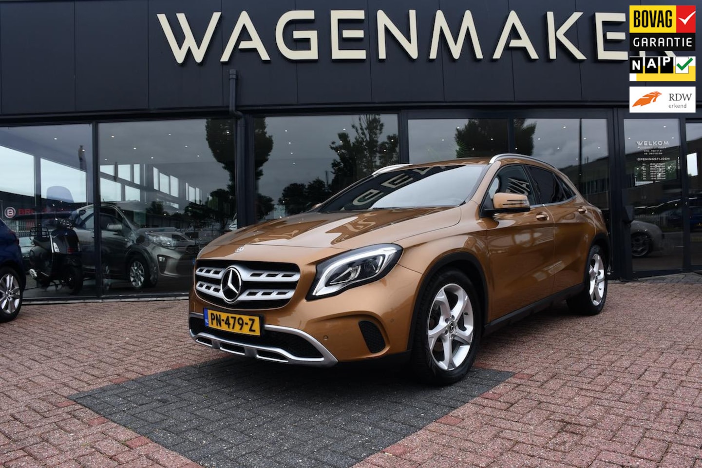 Mercedes-Benz GLA-Klasse - 180 Activity Edition AUT|Cruise|NAVI - AutoWereld.nl