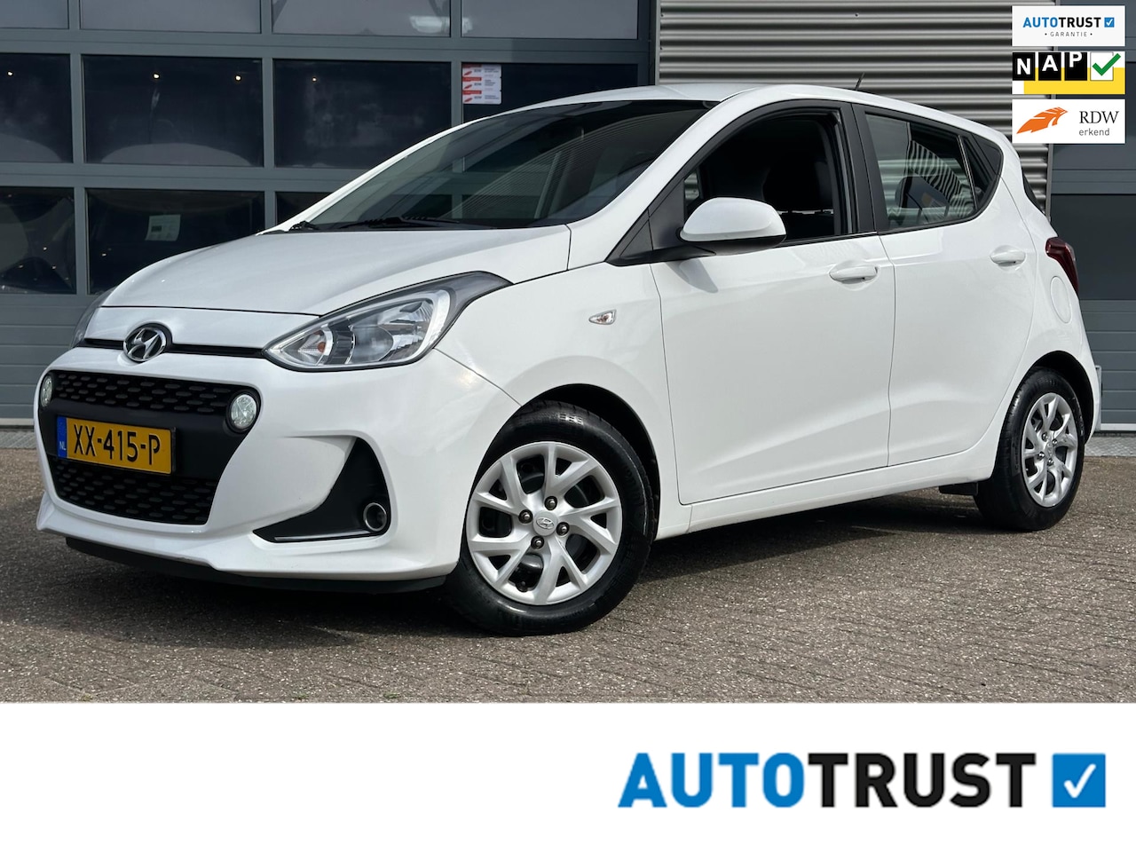 Hyundai i10 - 1.0i Comfort | NAVI | CarPlay | CRUISECR | PDC - AutoWereld.nl
