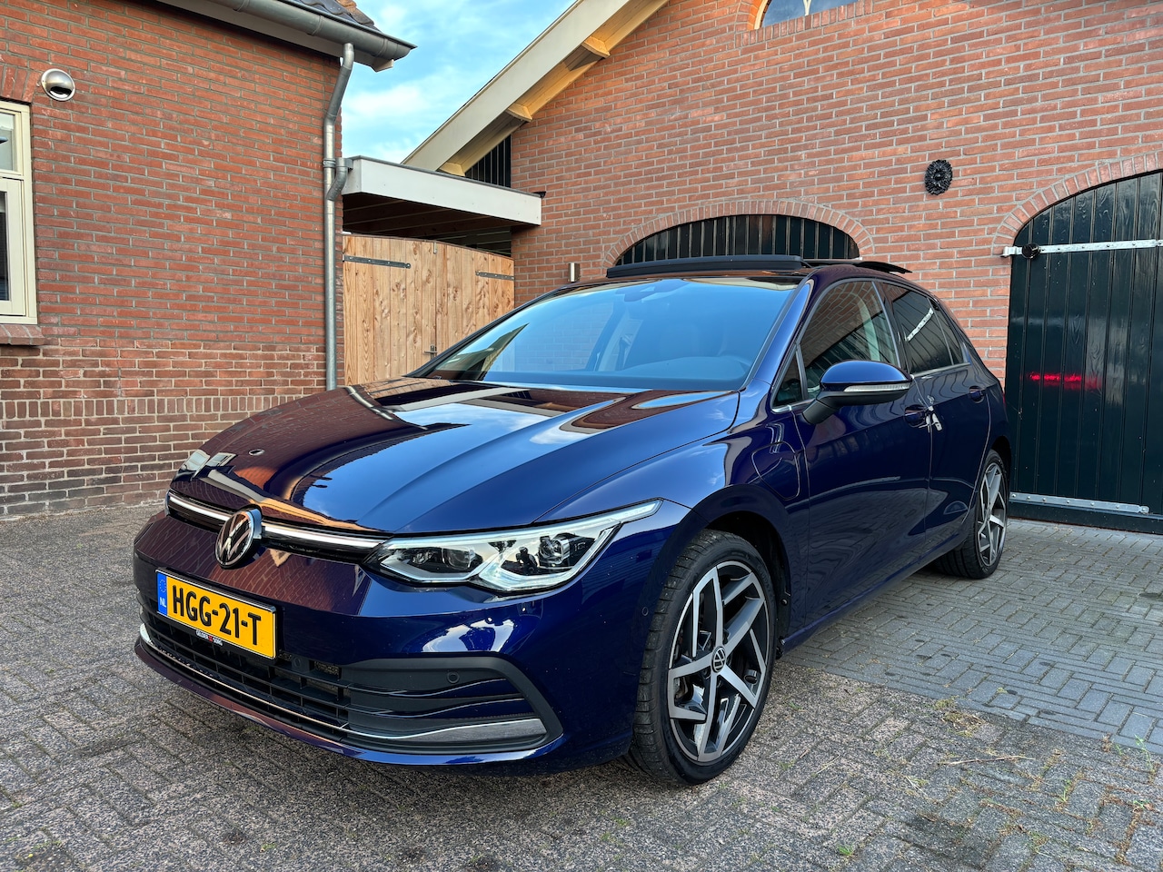 Volkswagen Golf - 1.4 eHybrid GTE Panodak IQ Adapt cruise Massage Stuurverw. Trekhaak - AutoWereld.nl