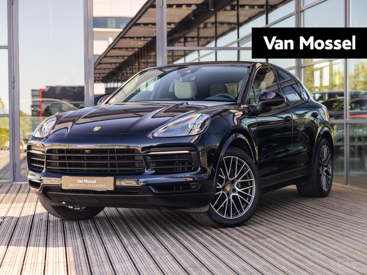 Porsche Cayenne Coupé - 3.0 E-Hybrid | PASM LUCHTVERING | SPORTCHRONO | 21 INCH | PANORAMADAK | NL GELEVERDE AUTO - AutoWereld.nl