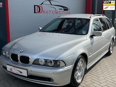 BMW 5-serie Touring - 520i Special Edition Lifestyle DAK/NAVI/PDC/CRUISE/LEER