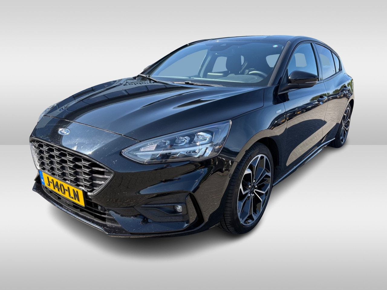 Ford Focus - 1.0 EcoBoost Titanium Business ST-Line Camera / Navigatie / Keyless / B&O / 17'' / Stuurve - AutoWereld.nl