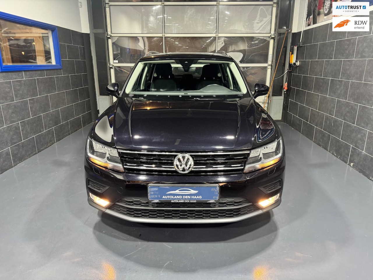 Volkswagen Tiguan - 1.4 TSI ACT - Automaat - Trekhaak - Carplay - Bleutooth - Navigatie - Nw. APK - AutoWereld.nl