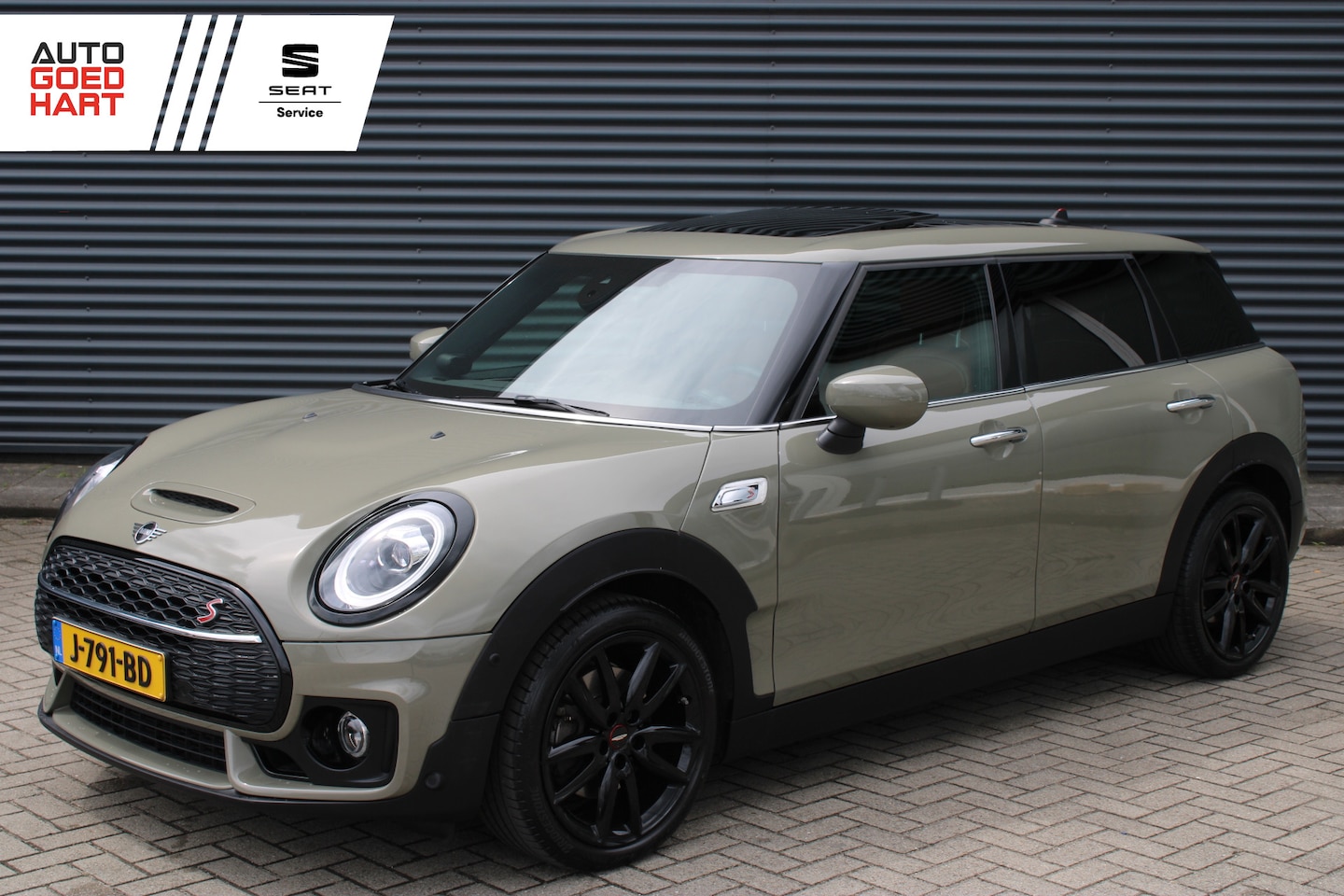 MINI Clubman - Mini 2.0 Cooper S 192PK Hammersmith Panoramdak Leer Led Harman-Kardon - AutoWereld.nl