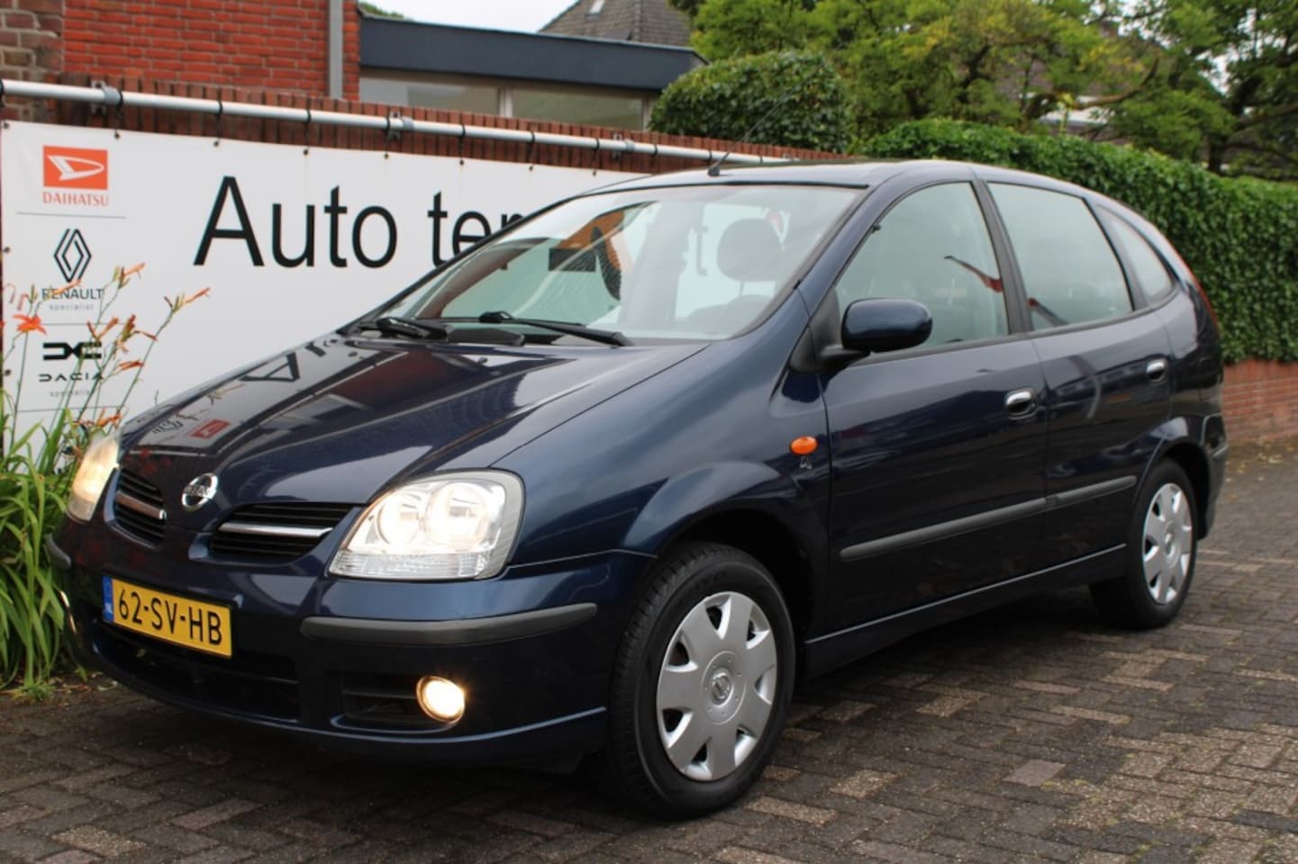 Nissan Almera Tino - 1.8i 16V Acenta van 1e eigenaar ! - AutoWereld.nl