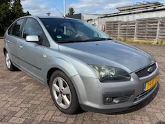 Ford Focus - 1.6-16V FIRST ED