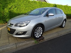 Opel Astra - 1.4 TURBO COSMO-Navi-Cam-Cruise-Pdc-Blth