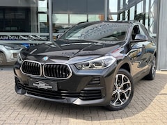 BMW X2 - SDRIVE18I BUSINESS EXECUTIVE AUTOMAAT AIRCO LED PDC-CAMERA