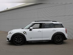 MINI Countryman - 2.0 Cooper S E ALL4 (Panoramadak Sportleder Navi/Camera Carplay HarmanKardon HeadUp Keyles