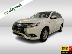 Mitsubishi Outlander - 2.4 PHEV Pure (135 PK) 1e-Eig. & Dealer-Onderh. BOVAG-Garantie. NL-Auto. Trekhaak, Half-Le