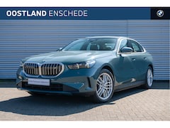 BMW i5 - eDrive40 / Trekhaak / Bowers & Wilkins / Adaptieve LED / Parking Assistant / Stoelverwarmi