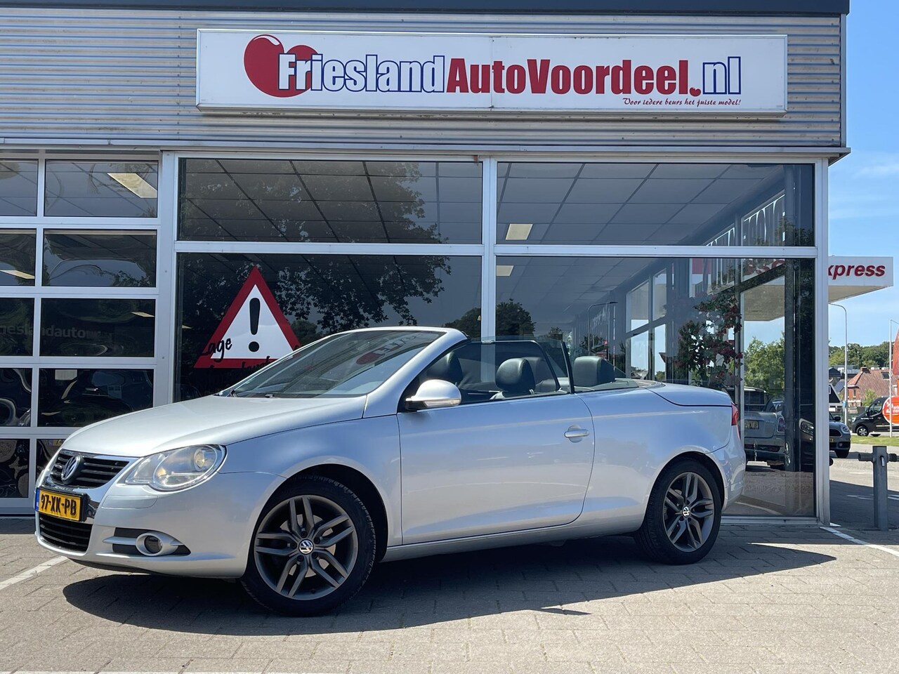 Volkswagen Eos - 2.0-16v FSI /Cruise/Airco/leder/PDC achter/APK 03-2026/ - AutoWereld.nl
