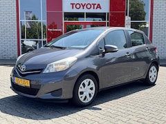 Toyota Yaris - 1.3 VVT-i ASPIRATION NL-AUTO 1E-EIG DEALER-OND NAVI CRUISE AFN-TREKHAAK BLUETOOTH CAMERA C