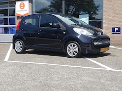 Peugeot 107 - 1.0 12V 5D 2-TRONIC AUTOMAAT Airco | LM-velgen | Radio met CD-speler | Elektrische ramen |