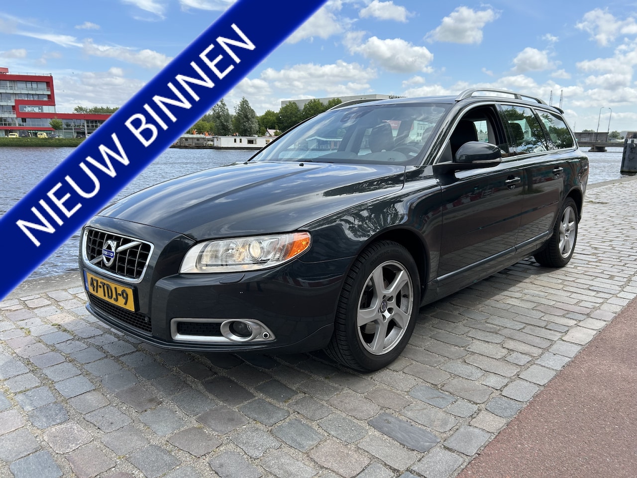 Volvo V70 - 1.6 T4 Limited Edition nieuwstaat! leer airco/ecc - AutoWereld.nl