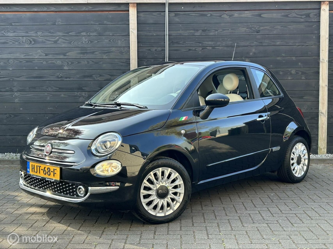 Fiat 500 - 1.0 Hybrid Rockstar Vol Lederen Bekleding / Clima / groot scherm carplay / Panodak / 56.46 - AutoWereld.nl