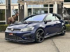 Volkswagen Golf - R