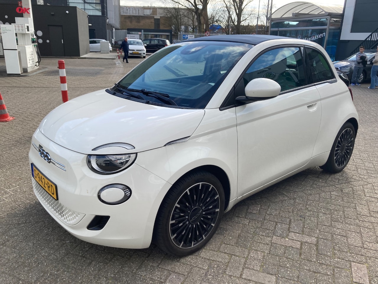 Fiat 500 C - Icon 42 kWh | Apple Carplay/Android Auto|telefoonintegratie premium | Brake Assist System - AutoWereld.nl