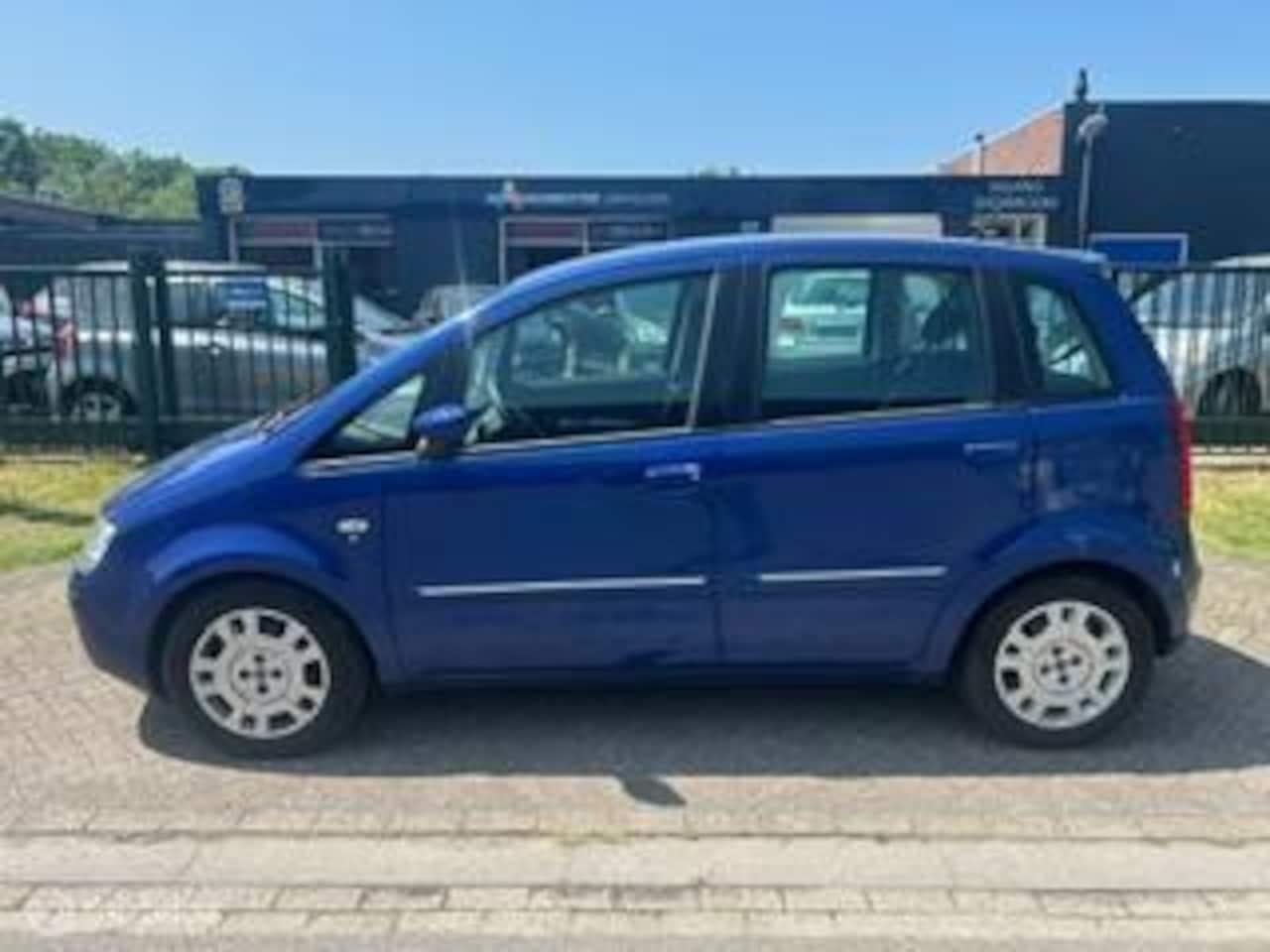 Fiat Idea - 1.4-16V Dynamic 1.4-16V Dynamic - AutoWereld.nl