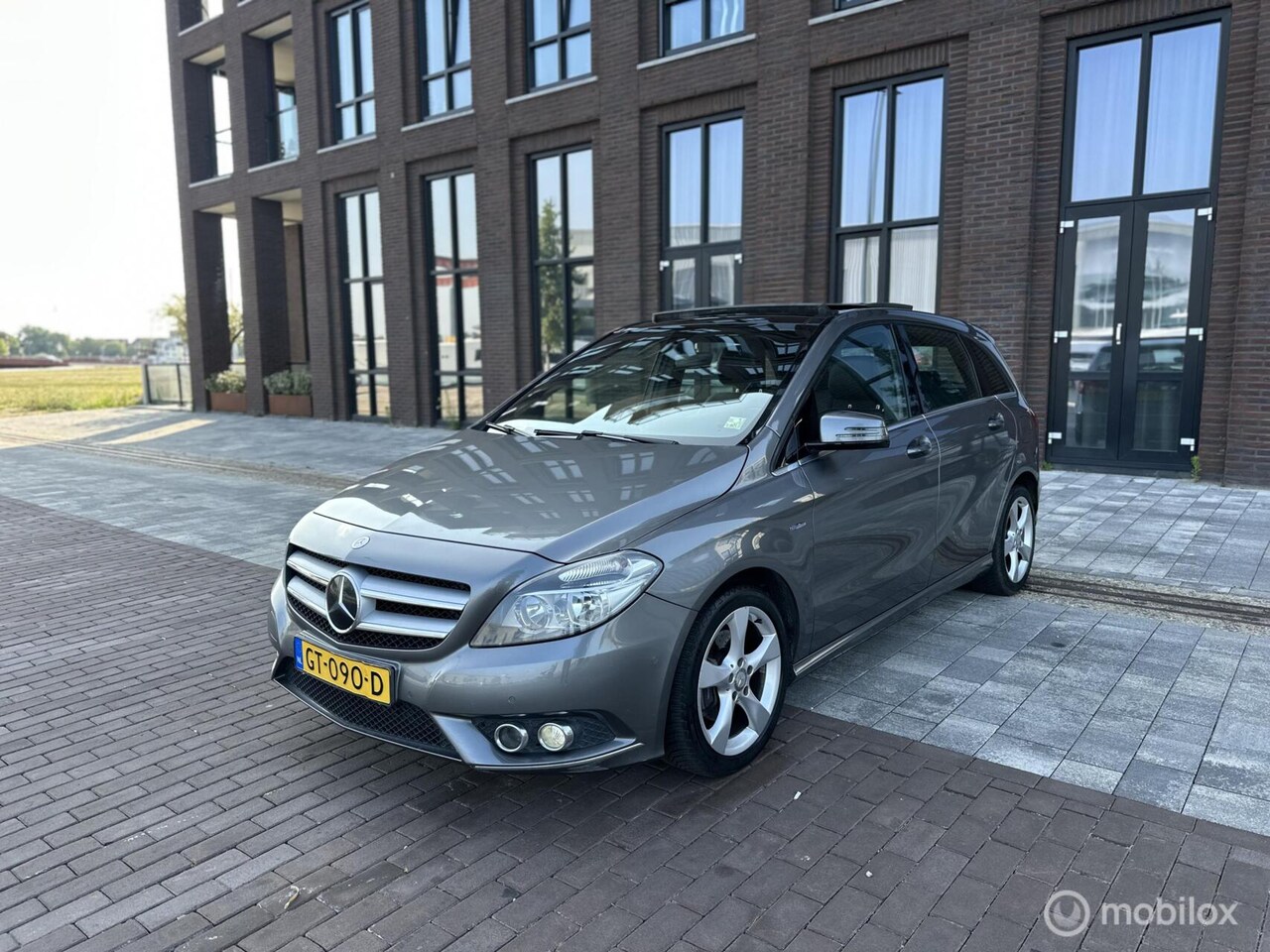 Mercedes-Benz B-klasse - 180 CDI Ambition Panorama Navi Clima Cruis - AutoWereld.nl