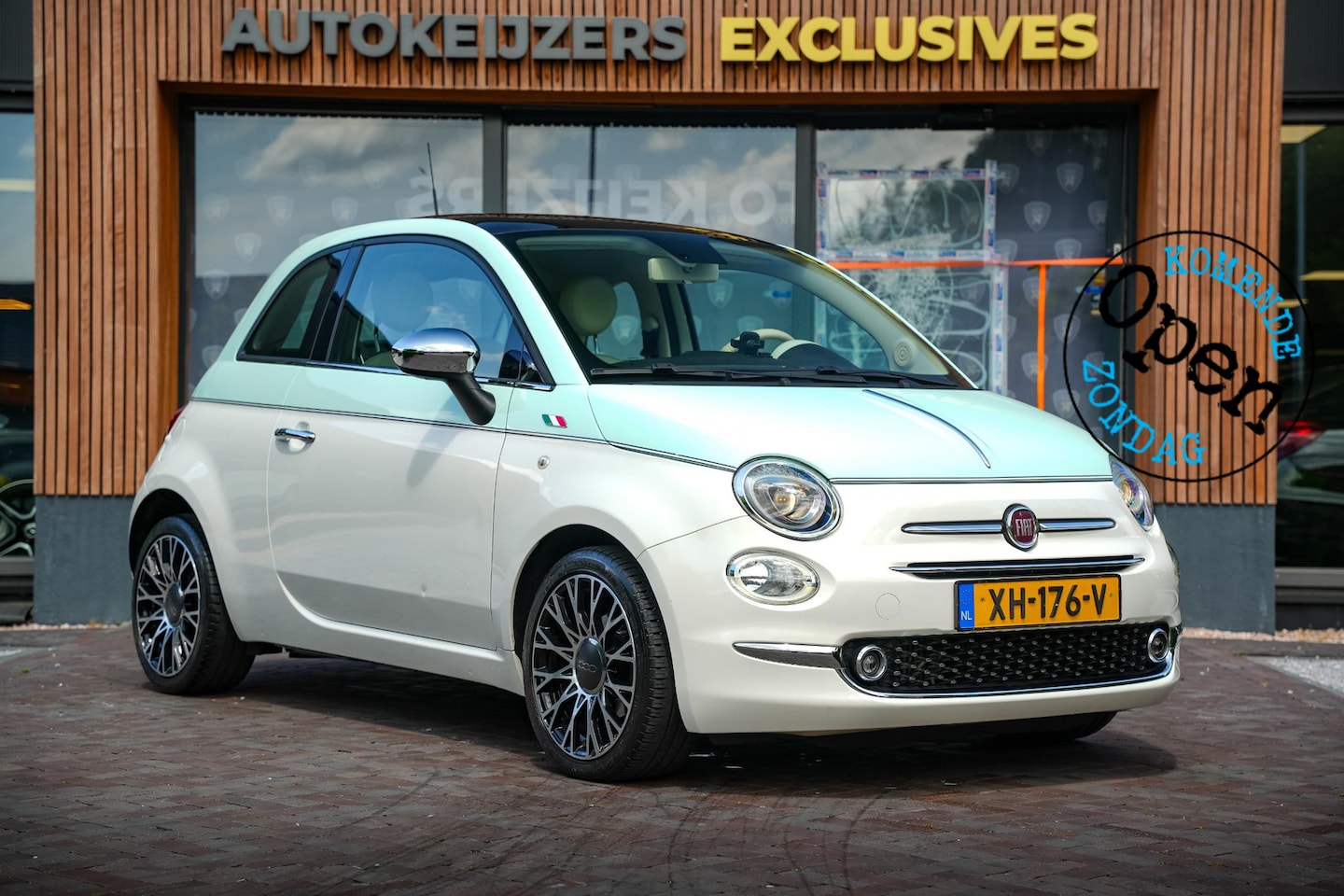 Fiat 500 - 0.9 TwinAir Turbo Collezione Panoramadak Airco Cruise Uconnect 16”LM Two Tone - AutoWereld.nl