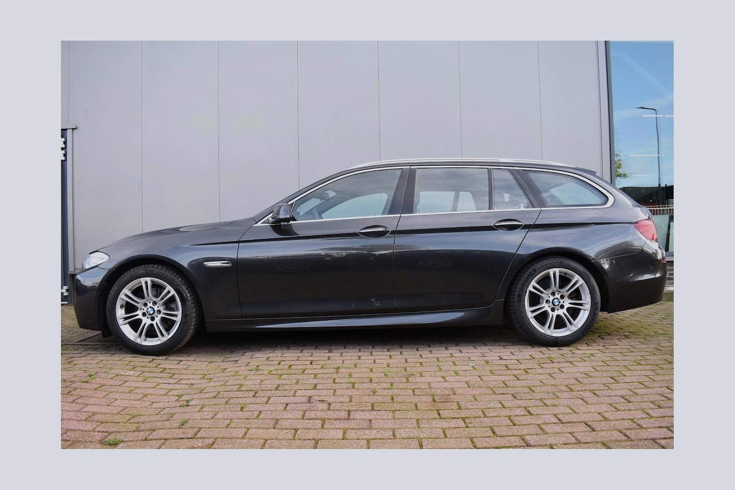 BMW 5-serie Touring - 520i M-pakket F11 2013 - AutoWereld.nl