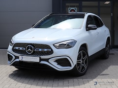 Mercedes-Benz GLA-Klasse - 250e AMG | Ambiente | Panorama SKD | Distronic Plus | Night Pakket | Camera | MBUX Aug. Re