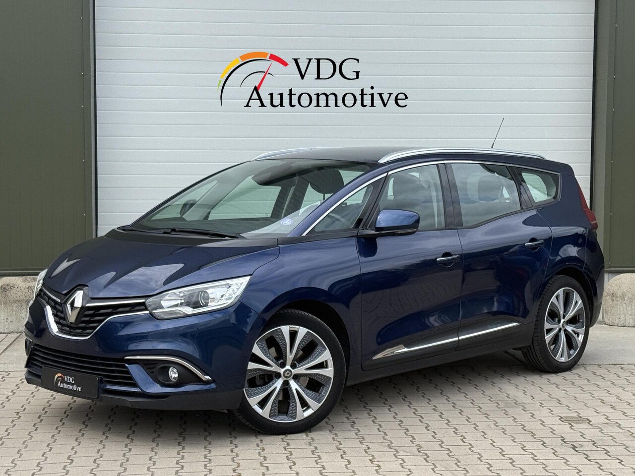Renault Grand Scénic - 1.3 TCe 140 Intens 7p. / Navi/ Camera / Trekhaak /  Easy Parking / Cruise / Parkeersensore - AutoWereld.nl