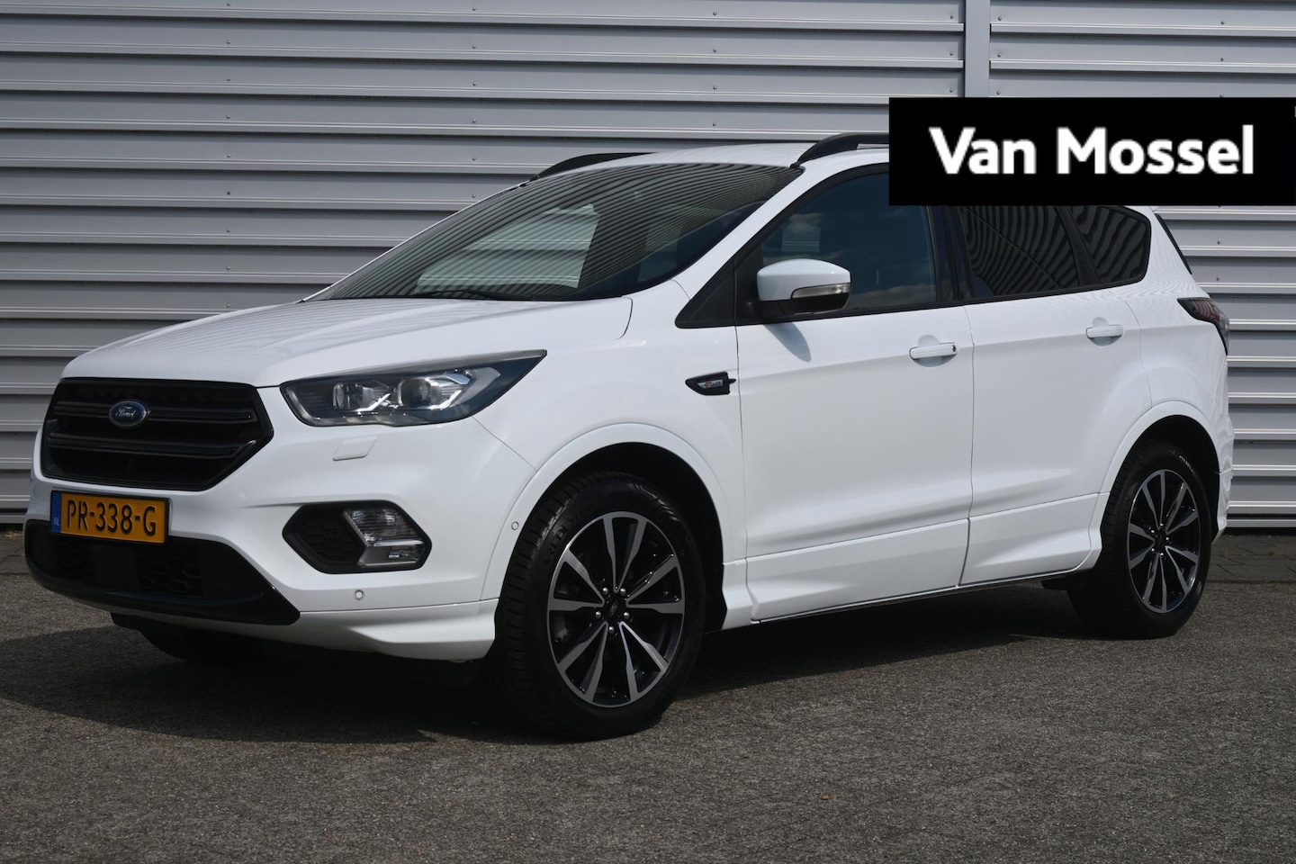 Ford Kuga - 1.5 EcoBoost ST Line | Navigatie | Lichtmetalen velgen | Parkeersensoren | Bluetooth - AutoWereld.nl