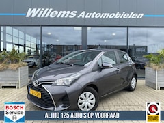Toyota Yaris - 1.0 VVT-i Aspiration Airco, Camera & Trekhaak