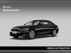 BMW 3-serie - 330e eDrive Edition | M-sport | Achteruitrijcamera | Live Cockpit Professional | Schuifdak