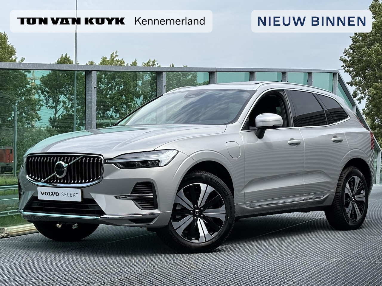 Volvo XC60 - 2.0 T6 Plug-in hybrid AWD Essential Edition Bright PHEV, Automaat, Panoramadak, Leder, Dri - AutoWereld.nl
