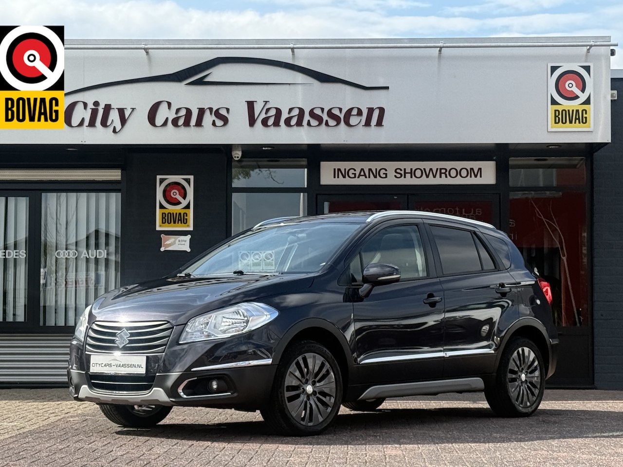 Suzuki SX4 S-Cross - 1.6 Exclusive 120 pk full options panoramadak achteruitrij-camera keyless entry navi clima - AutoWereld.nl