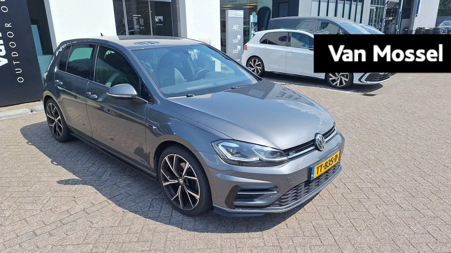 Volkswagen Golf - 1.5 TSI Highline Business R | Lichtmetalen Velgen | Digitaal Dashboard | Parkeercamera | A - AutoWereld.nl
