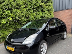 Toyota Prius - 1.5 VVT-i Business Edition, Navi, Leder, Clima, Camera, Cruise control