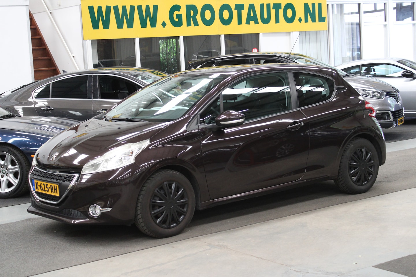 Peugeot 208 - 1.2 VTi Active Airco, Cruise control, Isofix, Stuurbekrachtiging - AutoWereld.nl