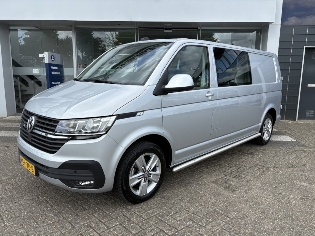 Volkswagen Transporter - 2.0 TDI L2H1 DC NW MODEL - AutoWereld.nl