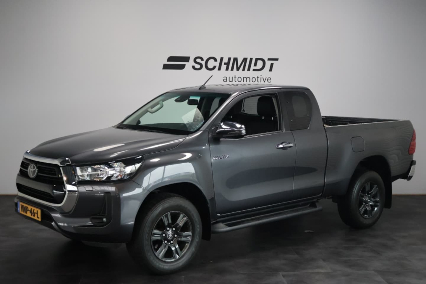 Toyota HiLux - 2.4 D-4D XC Proffesional Trekhaak | Camera | Leder - AutoWereld.nl