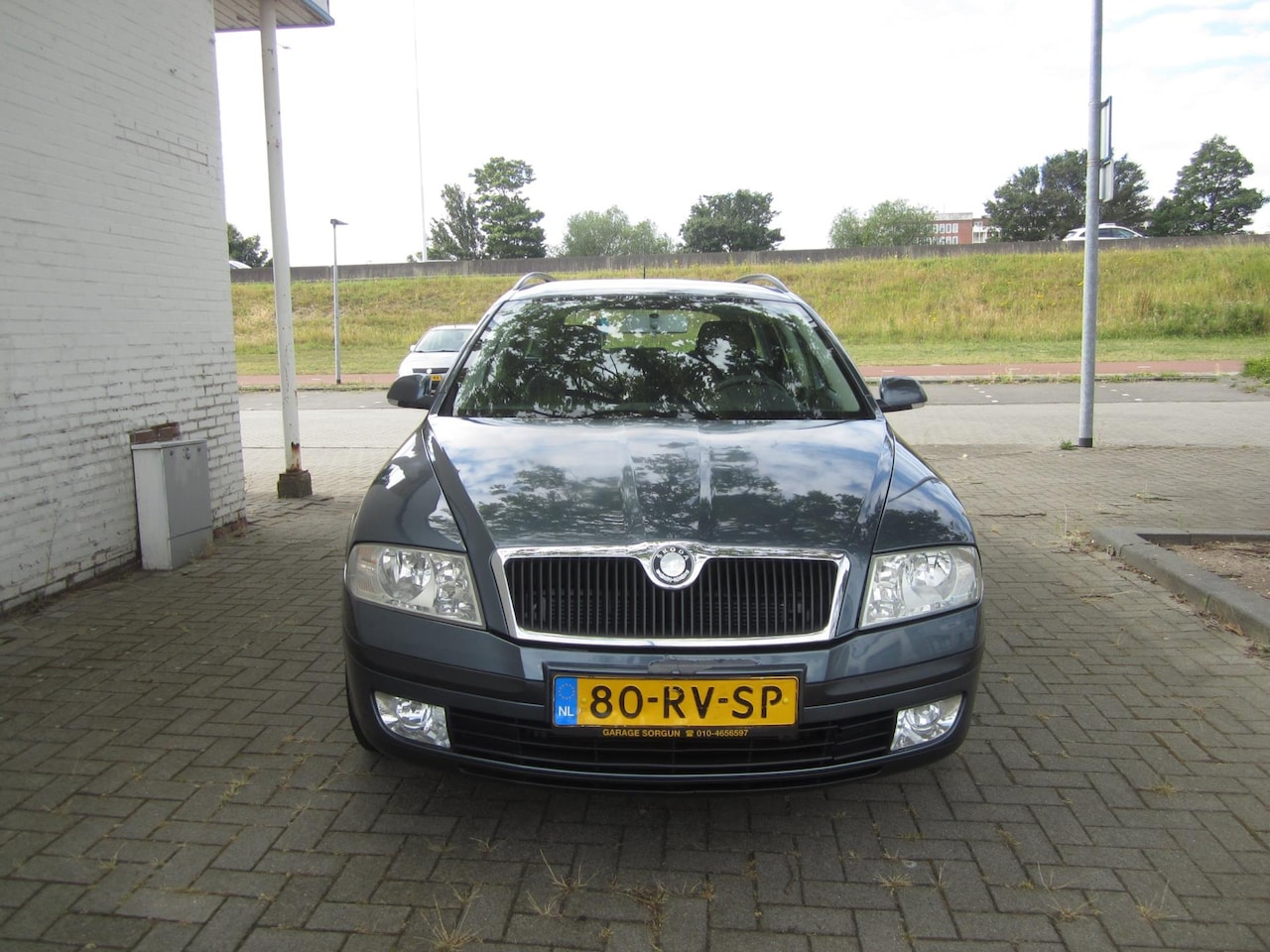 Skoda Octavia Combi - 1.6 Ambiente 1.6 Ambiente - AutoWereld.nl