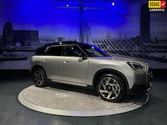 MINI Countryman - 1.5 C Favoured L *Pano*Leder*19inch* HUD