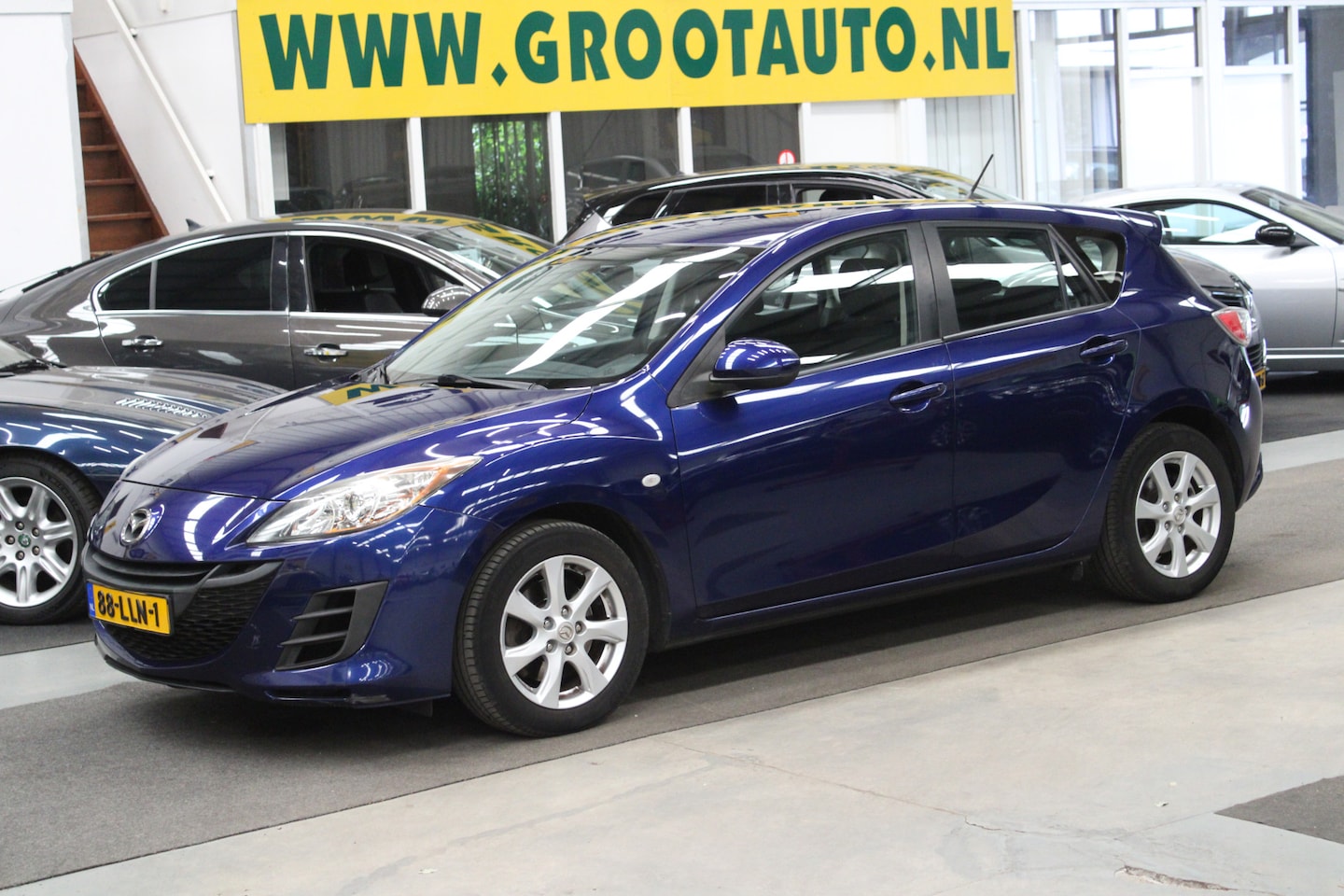 Mazda 3 - 2.0 Limited Automaat NAP, Airco, Trekhaak, Cruise control - AutoWereld.nl