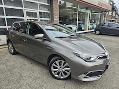Toyota Auris - 1.8 Hybrid Executive Pdc/Stoel verwarming