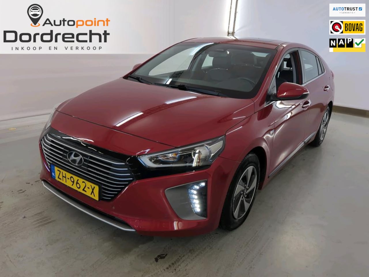 Hyundai IONIQ - 1.6 GDi Premium PANO CAMERA 1 EIG - AutoWereld.nl