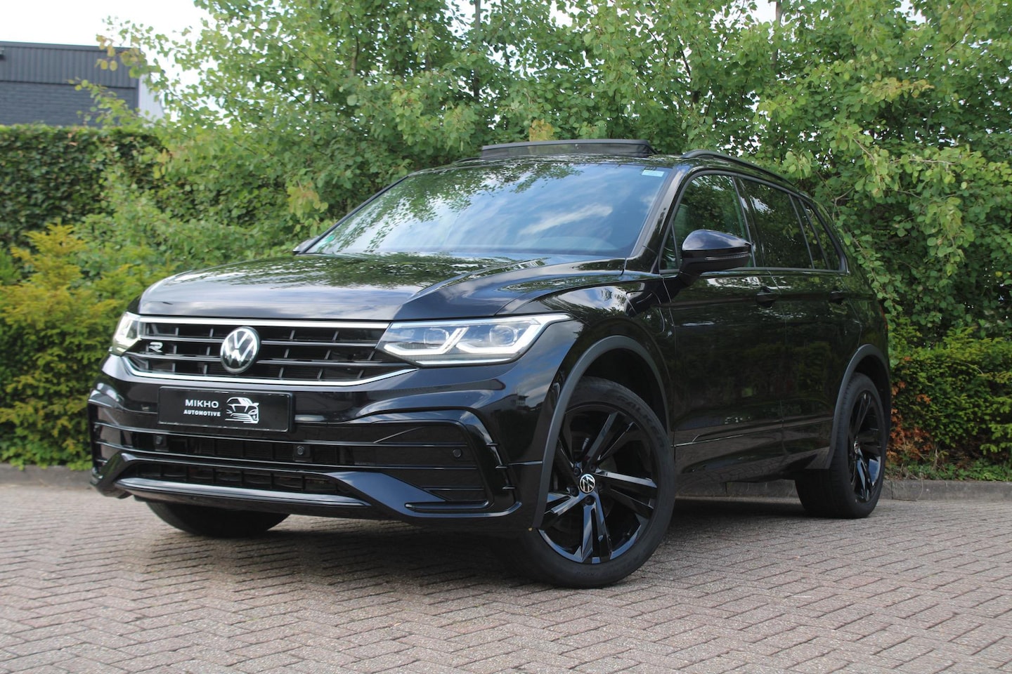 Volkswagen Tiguan - 1.4 TSI eHybrid 3X R-Line | Panoramadak | Trekhaak | Stuurverwarming | Keyless | Camera | - AutoWereld.nl