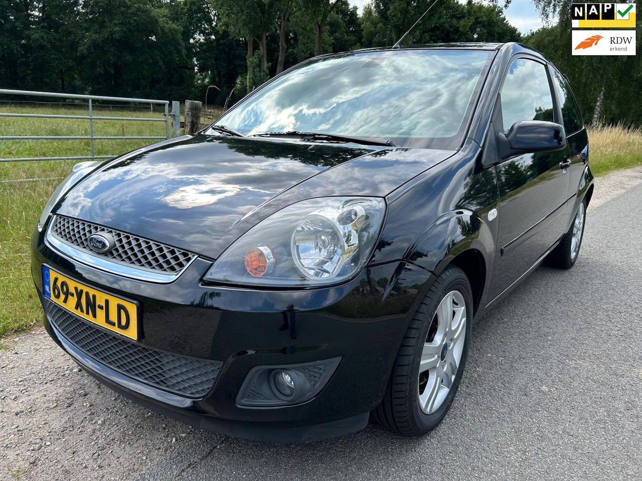 Ford Fiesta - 1.3-8V Futura airco zeer mooi en sportief - AutoWereld.nl