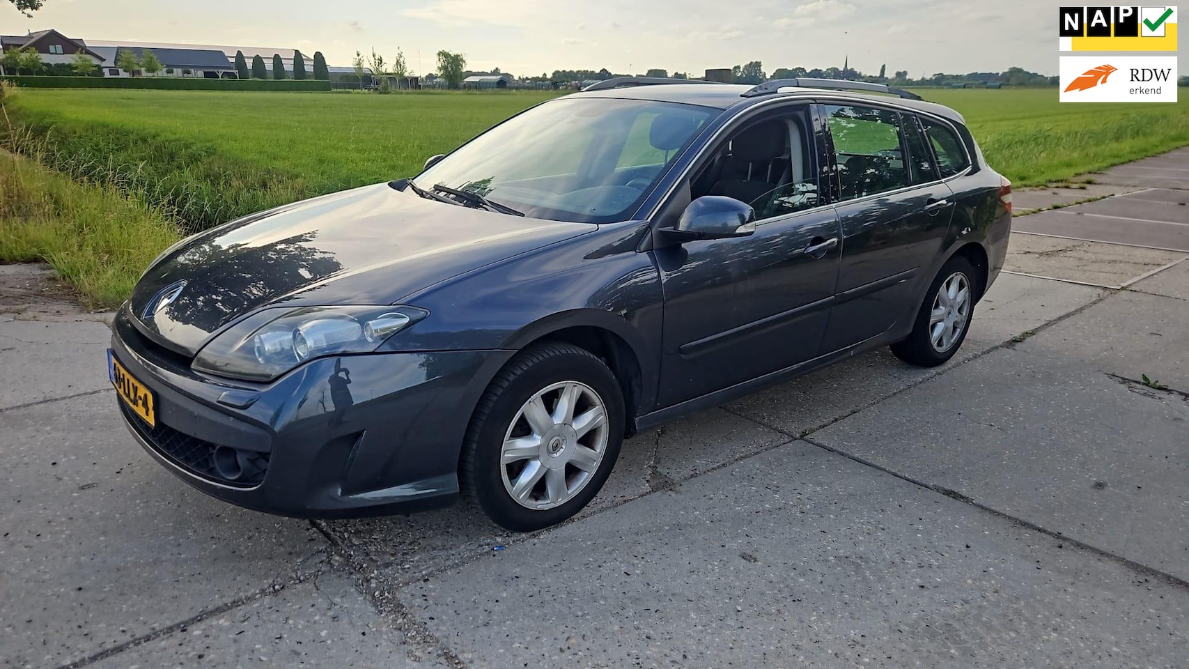 Renault Laguna Estate - 1.5 dCi Celsium/ bj 2010 ( euro 5) - AutoWereld.nl